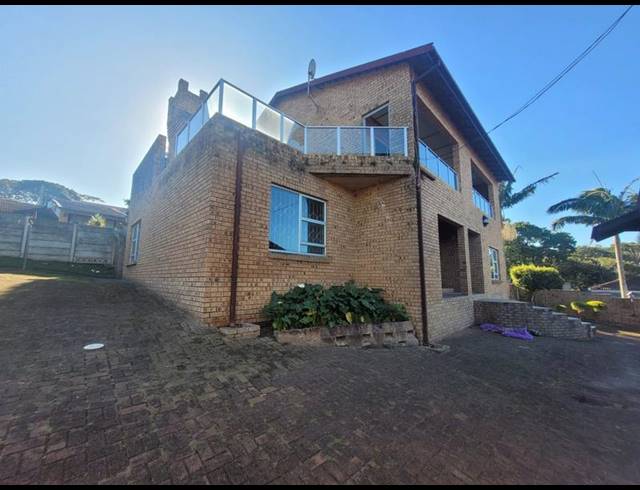 4 BEDROOM PROPERTY TO RENT IN MANABA BEACH